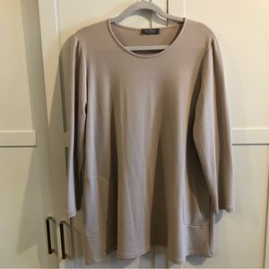 Mr. Max Fashions Top NWOT